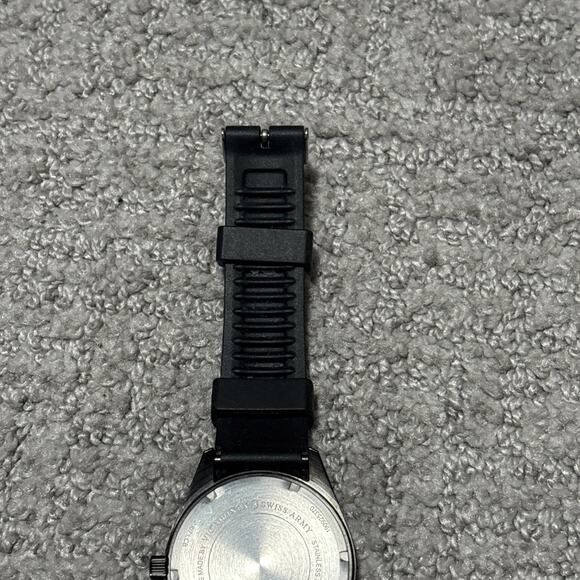 Victorinox Swiss Army Garrison model 26071.CB, Rubber Strap And Quartz Move NB main image 4